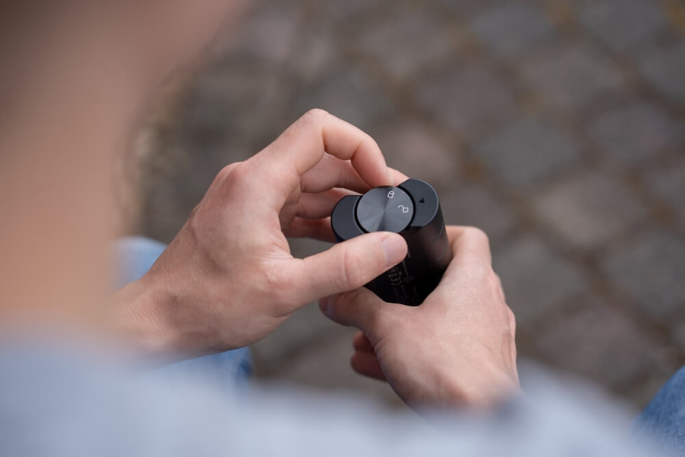 Transportsperre einer Powerbank wird aktiviert