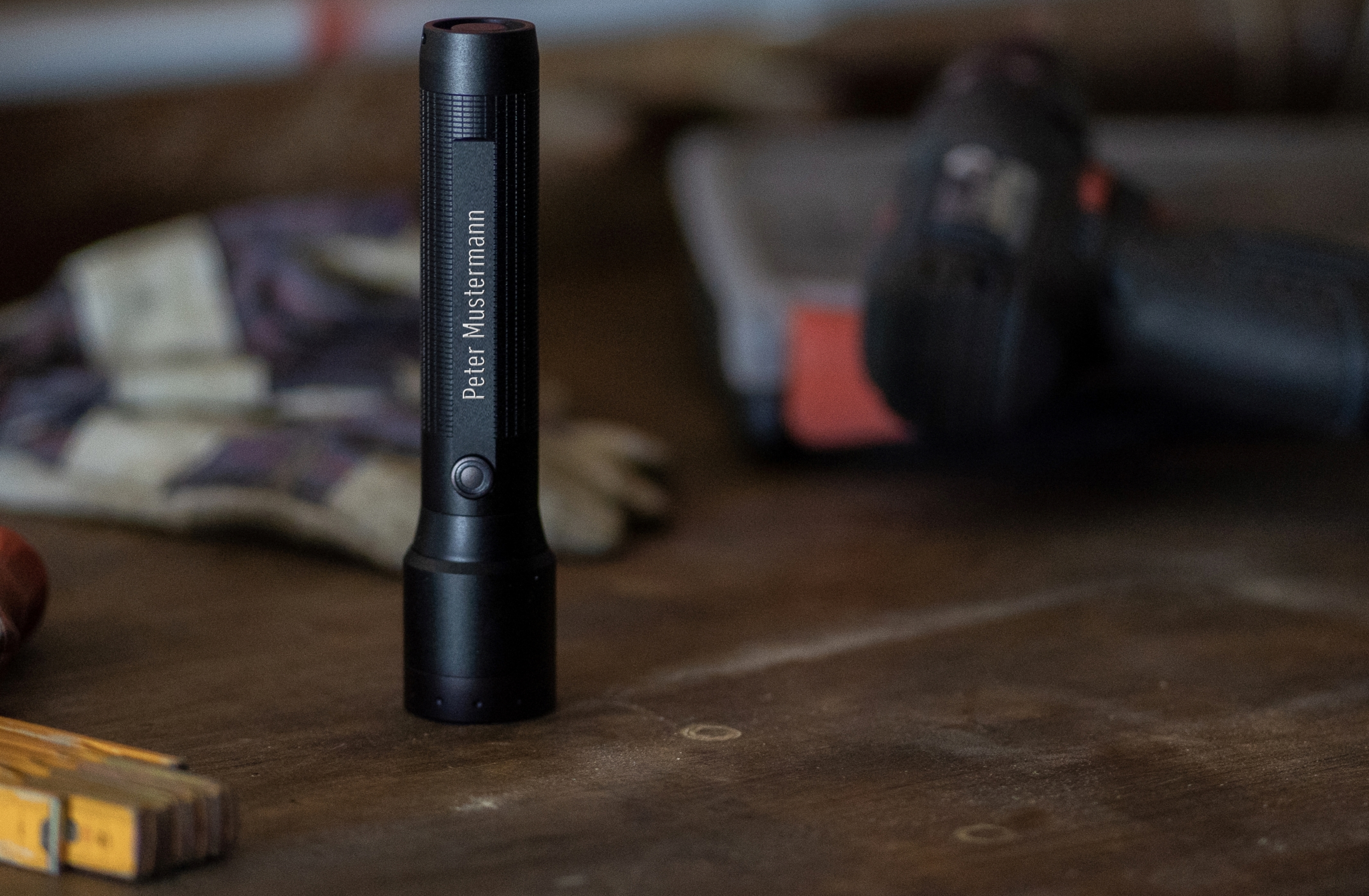 Flashlight with engraving