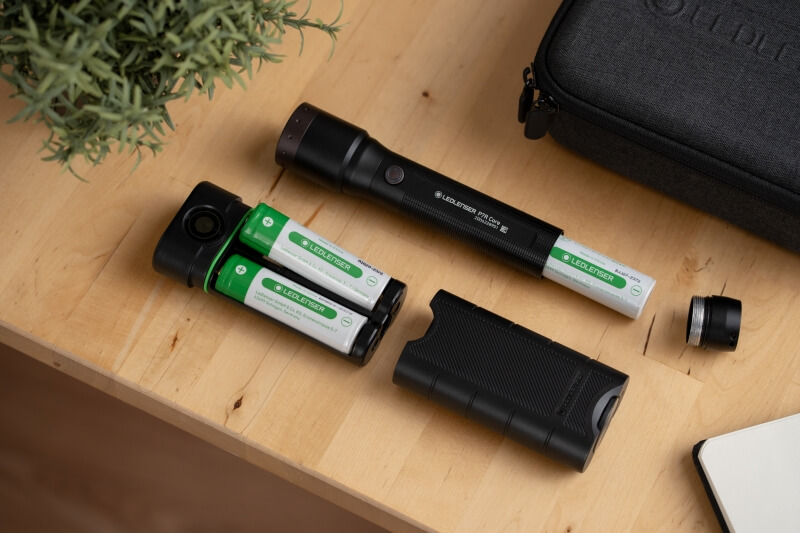 Powerbank und Taschenlampe